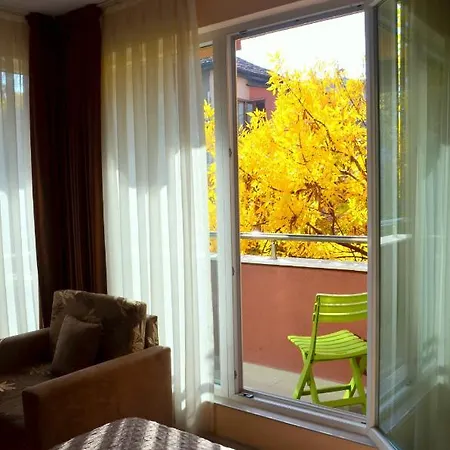 апарт център Center *