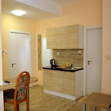 апарт център Center *