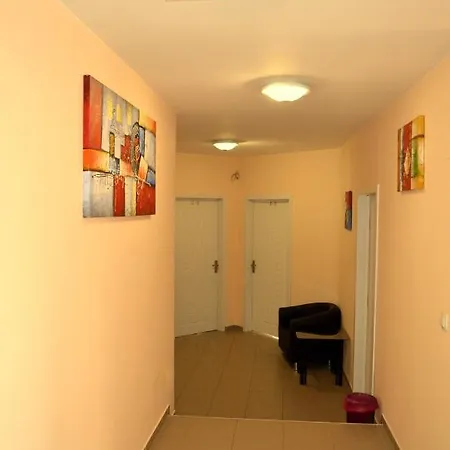 апарт център Center *